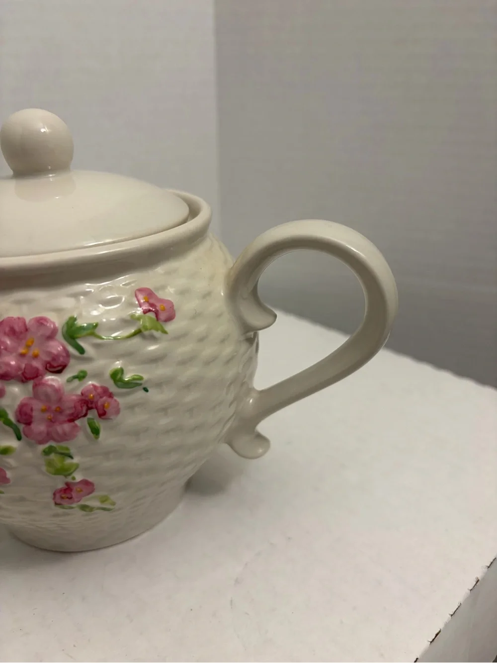 Vintage 1985 Teleflora Gift Ceramic Teapot - White Basketweave with Pink Flowers